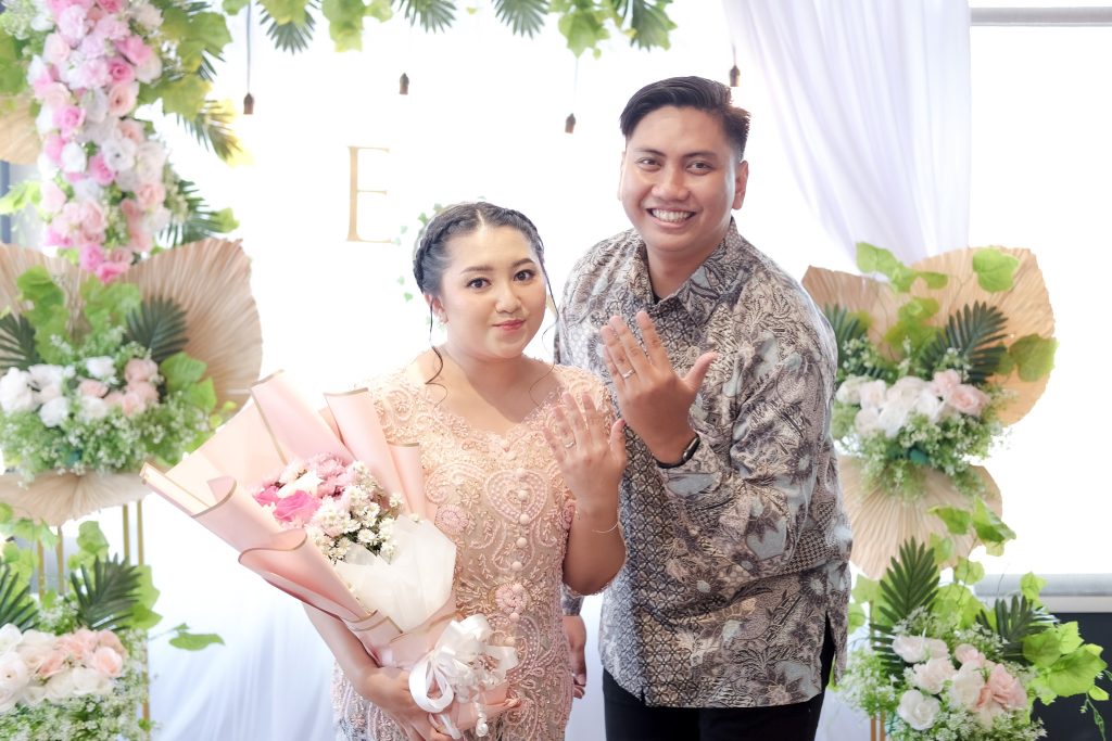 Jasa Foto Lamaran - Yudha dan Erlita
