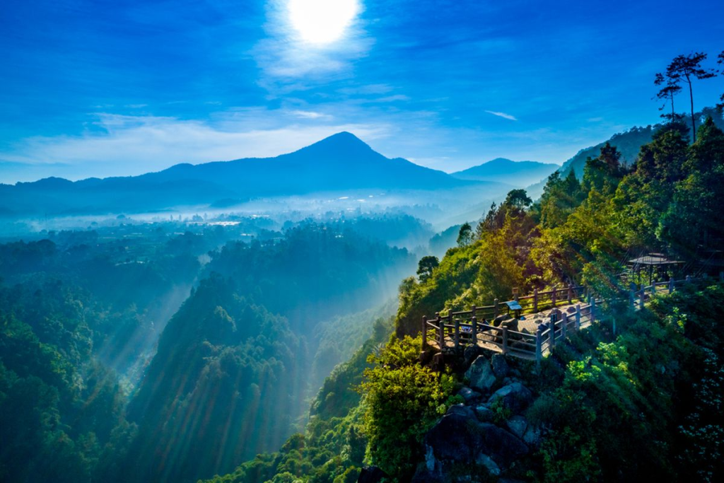 outdoor prewedding Tebing keraton bandung