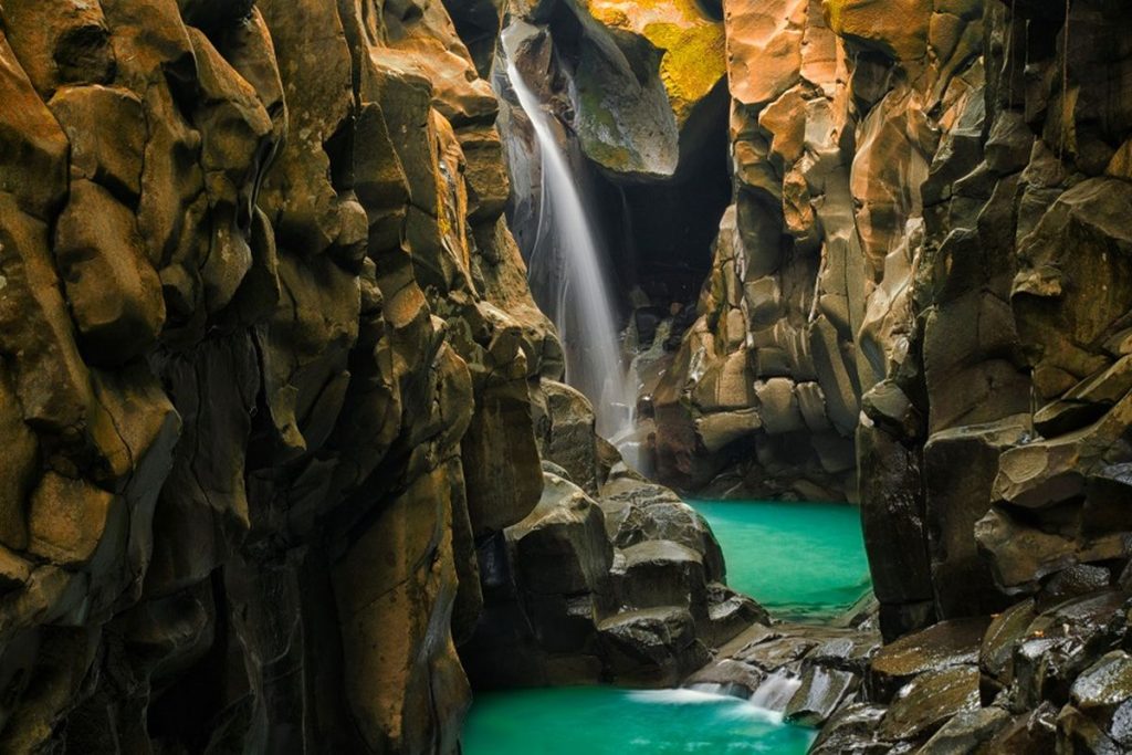 Rekomendasi Tempat Prewedding Paling Instagramable di Bogor 6 Curug Cikuluwung